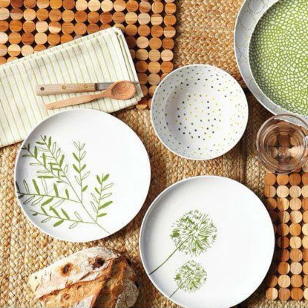 WEST ELM 3-pcs Green and White Botanical Dinnerware Set #0725257 - Picture 3 of 10